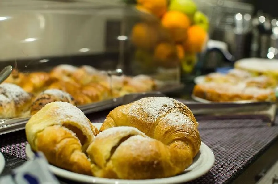 *** בית הארחה פלרמו Bb 10 Serpotta - Palazzo Riolo & Restaurant איטליה